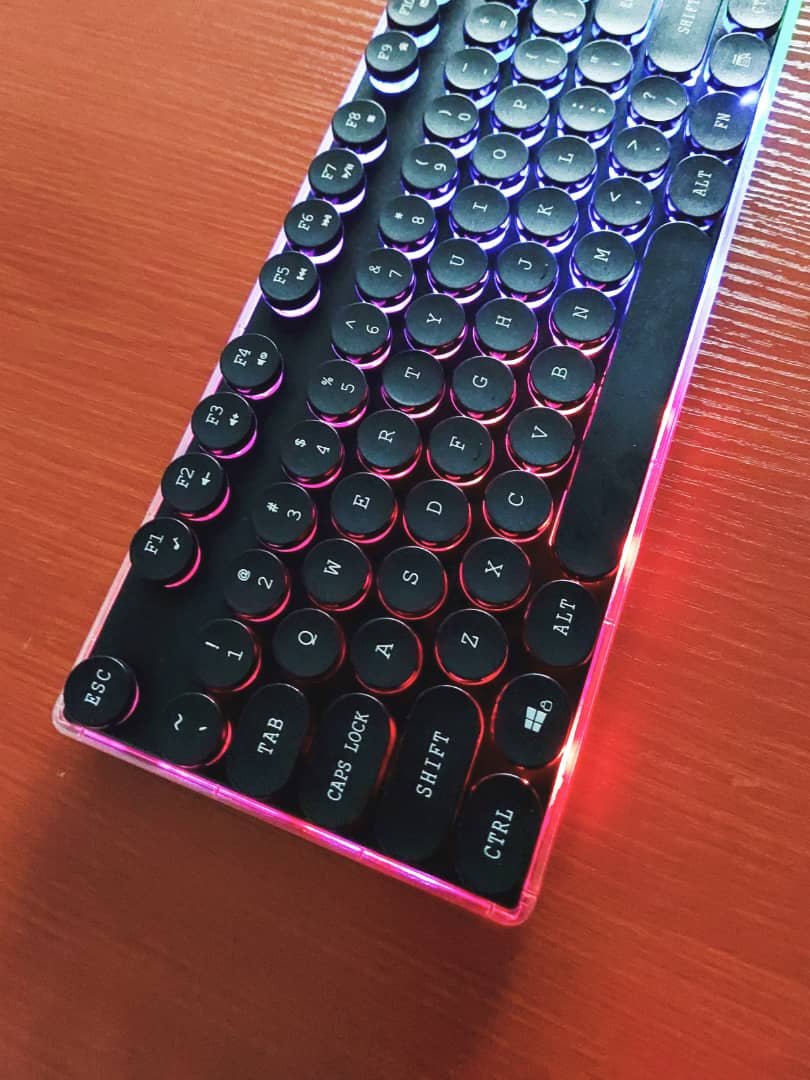 Gaming Keyboard - Image 4